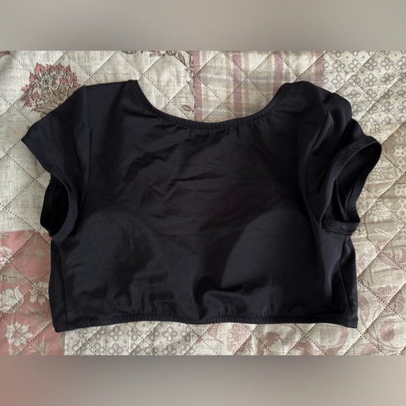 🖤🔥Victoria’s Secret black swim top purchased and never worn. Sz. L NWOT🖤🔥 - Picture 6 of 9